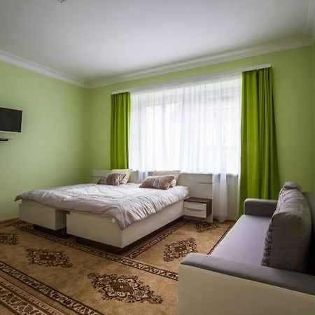Luxury Air-Conditioned Family Apartment Spitalska Old Town Братислава Экстерьер фото
