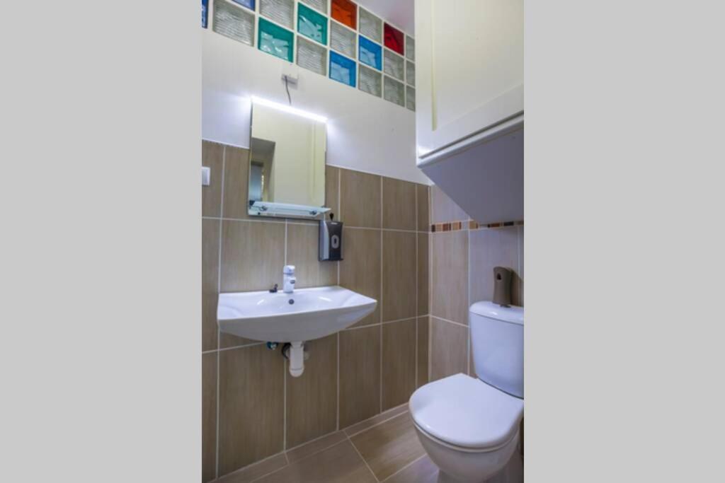 Luxury Air-Conditioned Family Apartment Spitalska Old Town Братислава Экстерьер фото