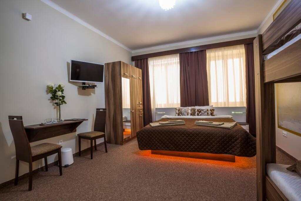 Luxury Air-Conditioned Family Apartment Spitalska Old Town Братислава Экстерьер фото